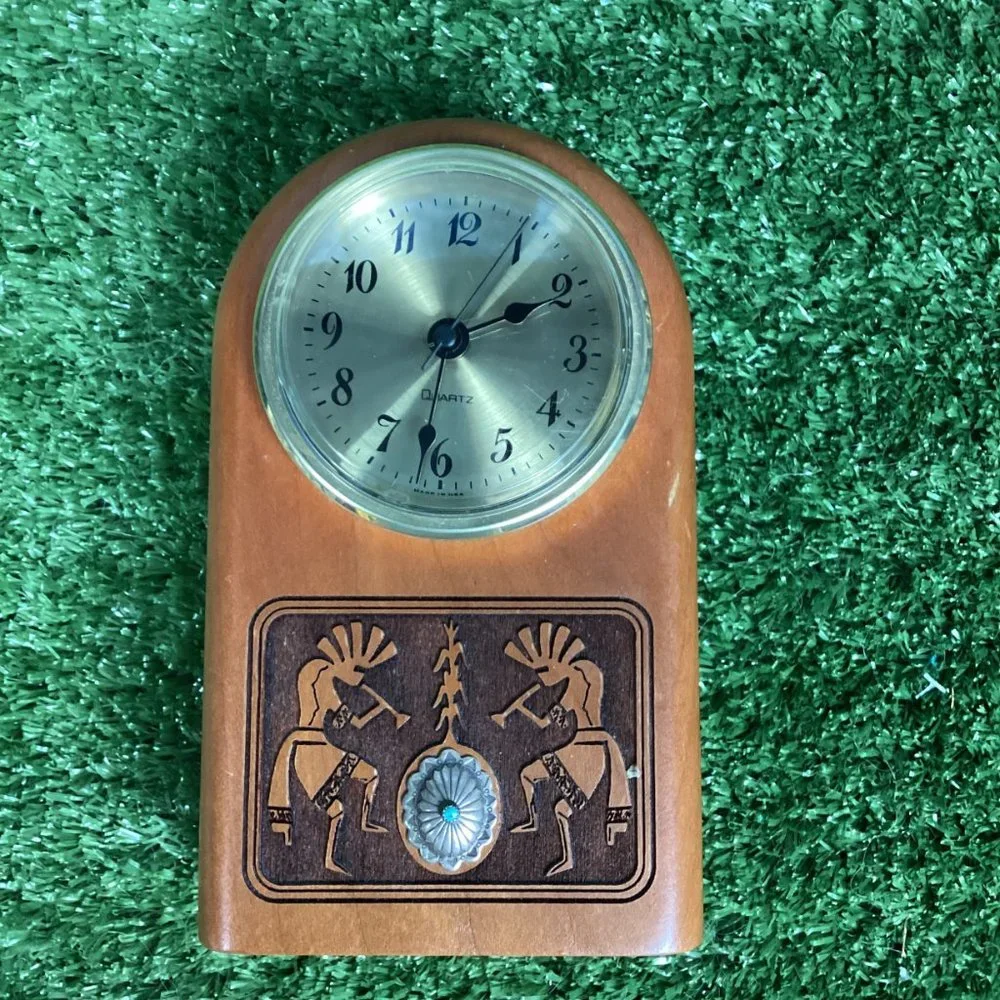 Southwestern Kokopelli Desk Clock Conche Detail
